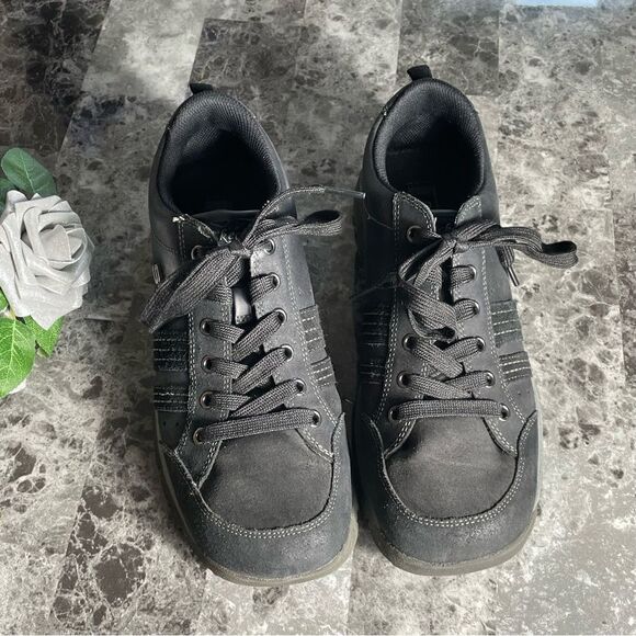 SKECHERS SHOES   - Picture 2 of 9